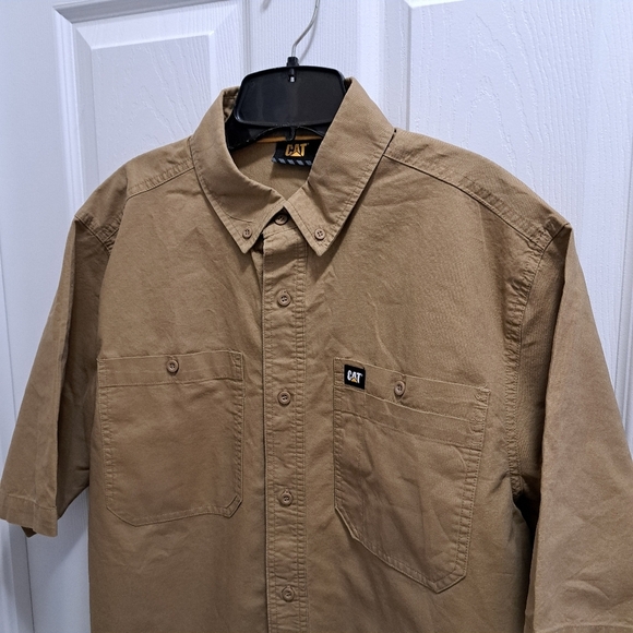 CAT Caterpillar Men's Shirt Short Sleeved Tan Brown Size Medium Cotton Casual - Picture 4 of 12